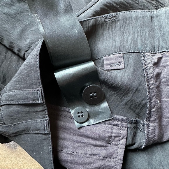 COS Longline Cargo Shorts black minimal summer spring contemporary knee length - Picture 6 of 7